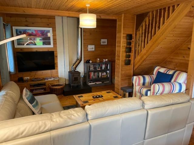 Luxury 3 Bedroom, 3 Bathroom Lodge With Hot Tub Llanbedr  Buitenkant foto