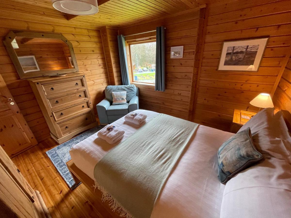 Luxury 3 Bedroom, 3 Bathroom Lodge With Hot Tub Llanbedr  Buitenkant foto